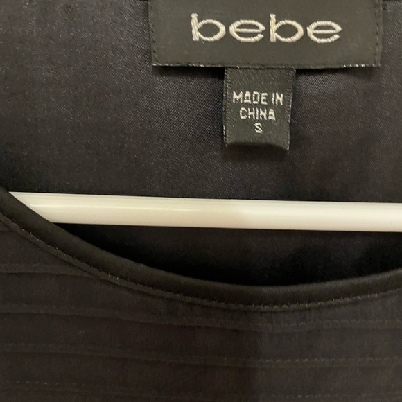 Beautiful black and white BeBe top - Picture 5 of 5